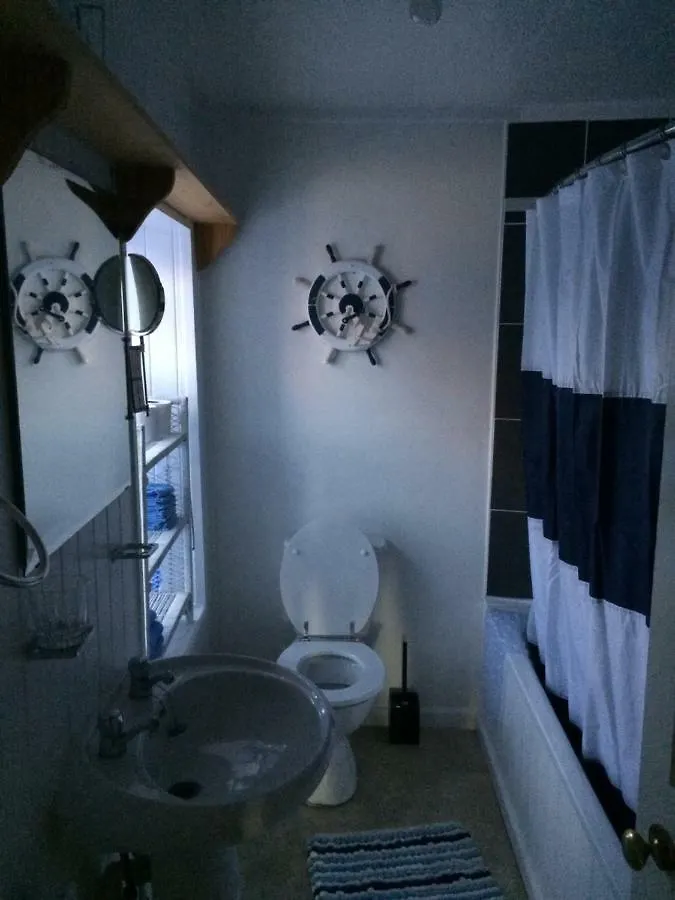 The Queen Adelaide Blagdon Bed & Breakfast
